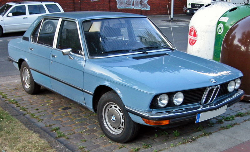 800px-Bmw_e12_v_sst.jpg