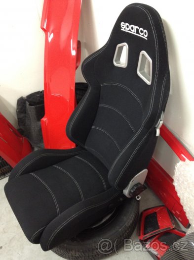 recaro.jpg